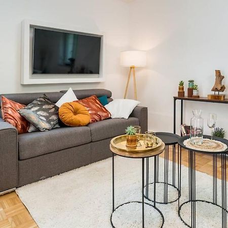 Eg Rechts -Wunderschone 80M² Grosse 3-Zimmer City Wohnung Nahe Salzburg Freilassing Buitenkant foto